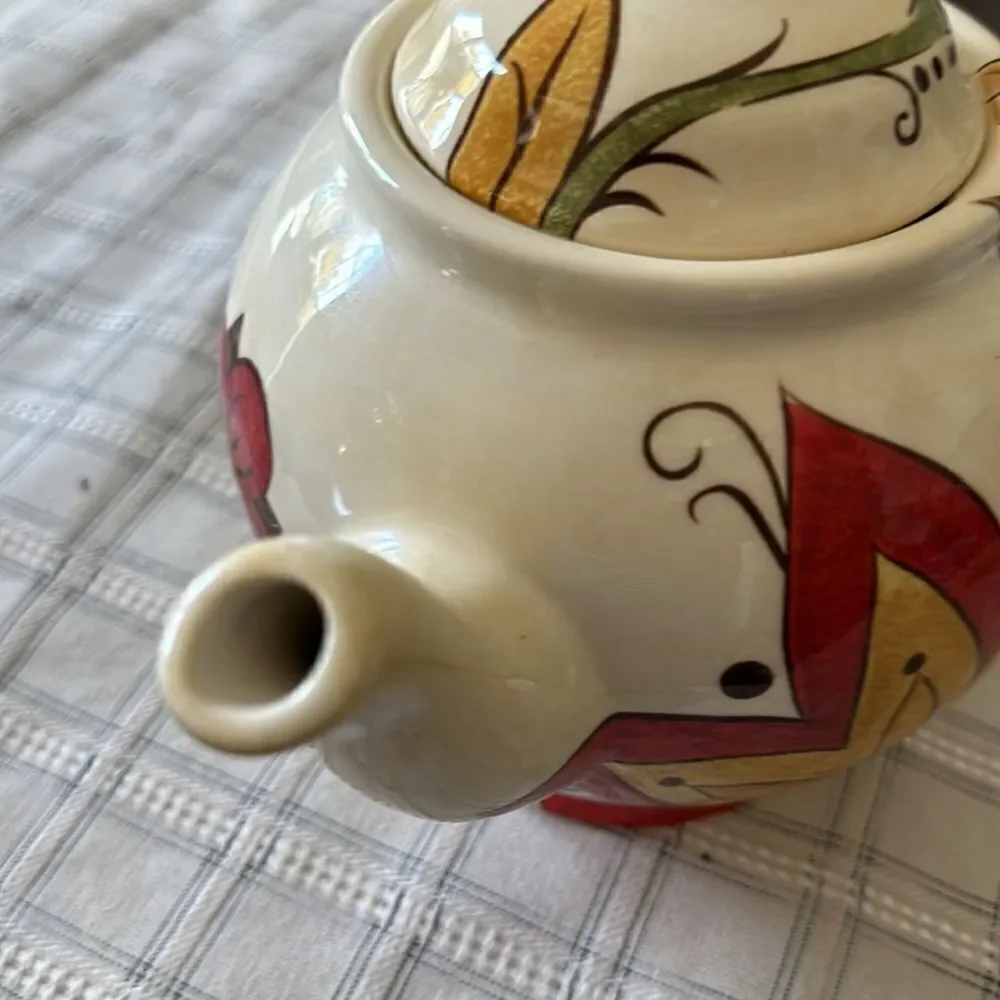 Pier 1 Carynthum Teapot & Lid Decor